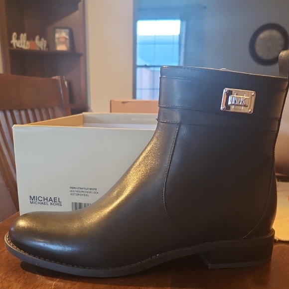 Michael Kors Dark Leather Ankle Boots - Picture 1 of 3